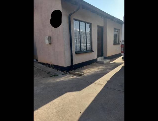 2 BEDROOM PROPERTY TO RENT IN RABIE RIDGE